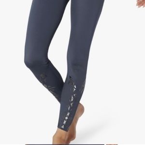 Beyond Yoga Blue  Calico Geometric Tribal Leggings Size XSmall